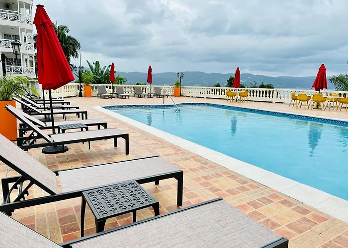 Apartamento Falcon Views - Airport Transportation Available-security-gated *