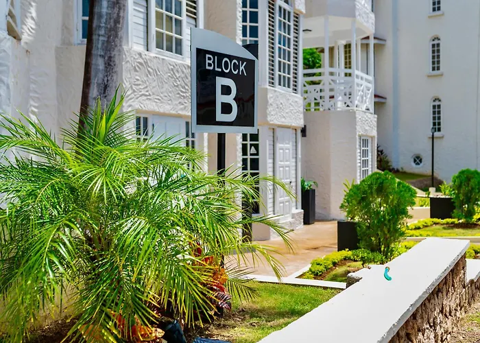 Falcon Views - Airport Transportation Available-security-gated * Montego Bay